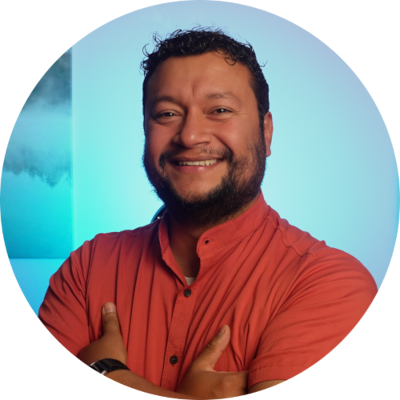 A photo of Raúl Almeida